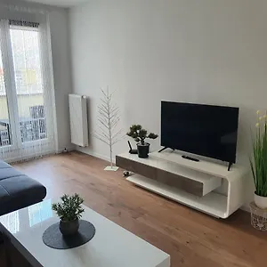 smarte-dachgeschosswohnung-mit-2-terrassen-direkt-am.vienna-besthotels.com/